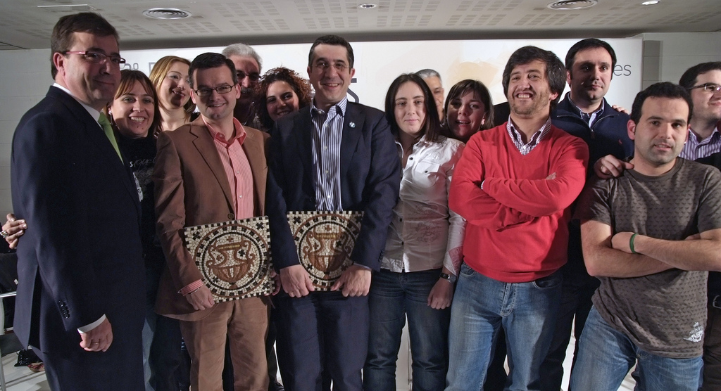 Entrega del premio Enrique Padrós en Bilbao, foto de familia.